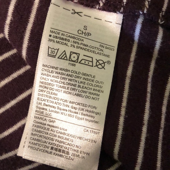 GAP Maternity Bundle - Picture 11 of 11